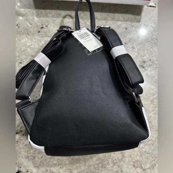 NWT Never Been Used Disney Loungefly 101 Dalmatians Mini Backpack - Picture 2 of 3